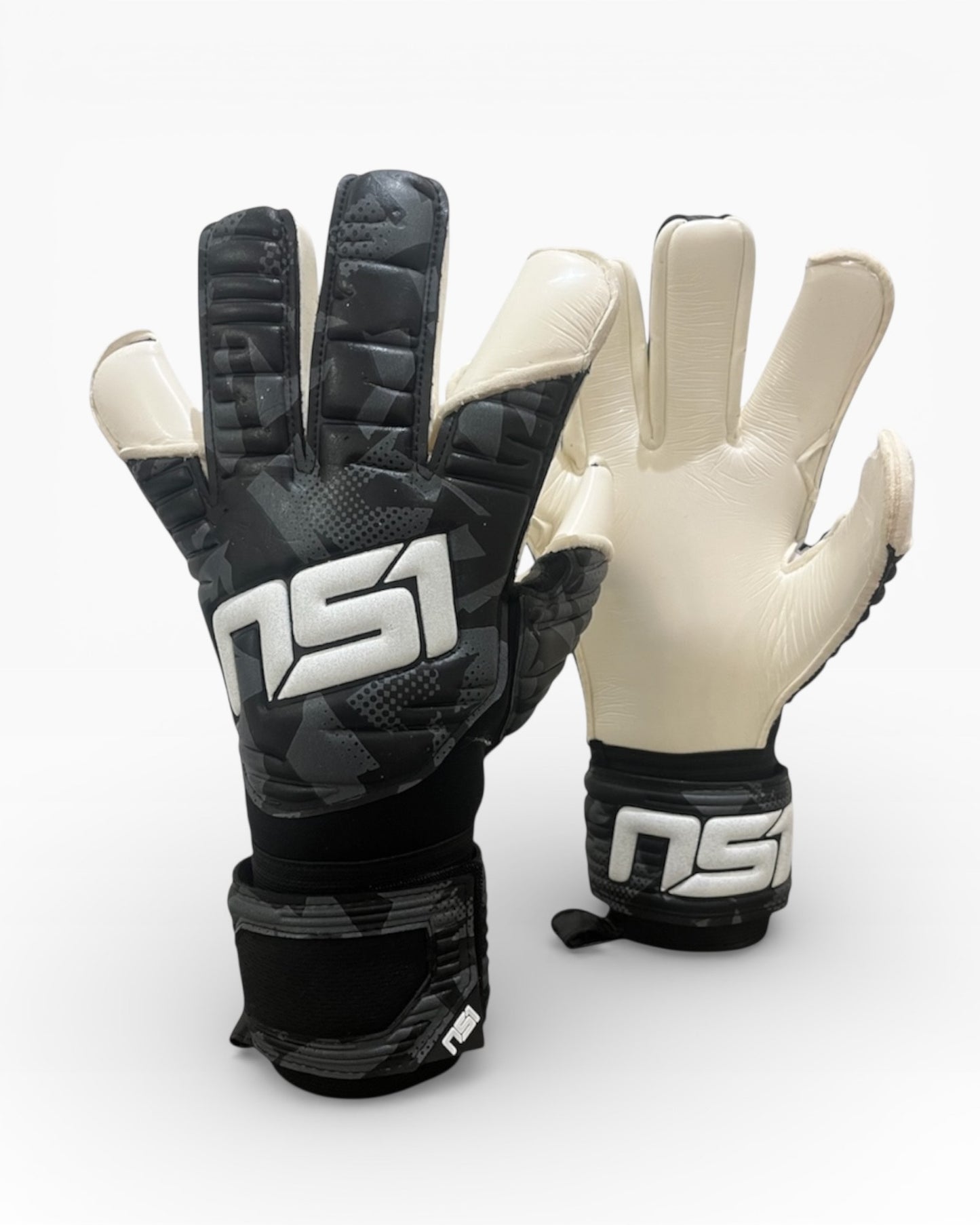 Sentinel - Black/White