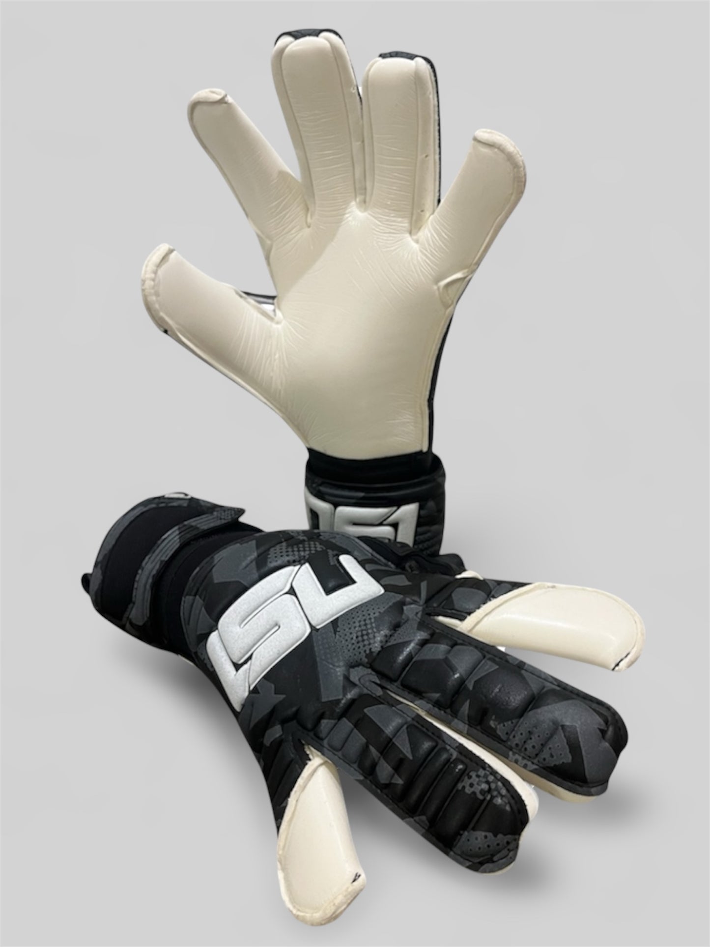 Sentinel - Professional Goalkeeper Gloves 1