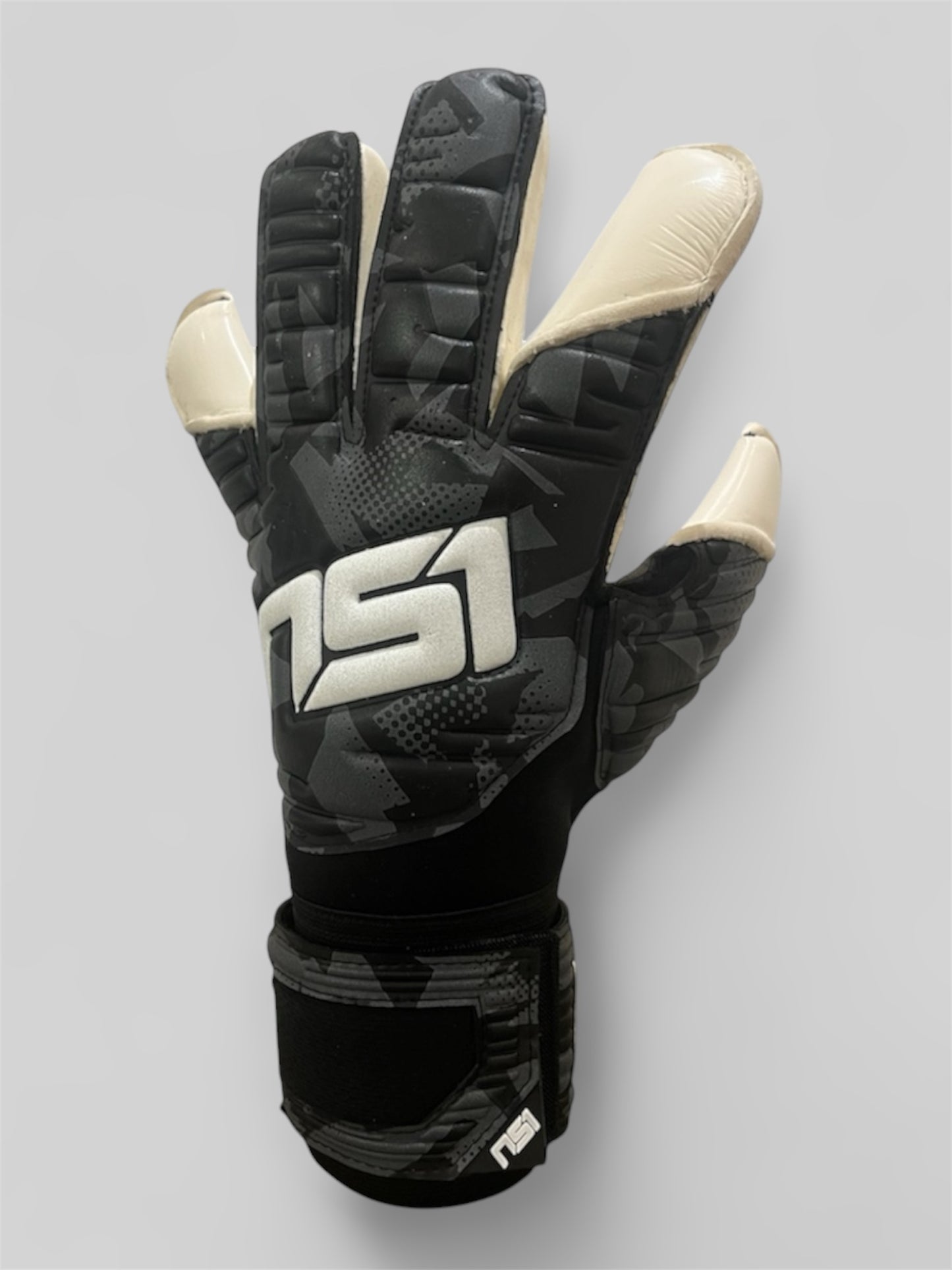 Sentinel - Professional Goalkeeper Gloves 3