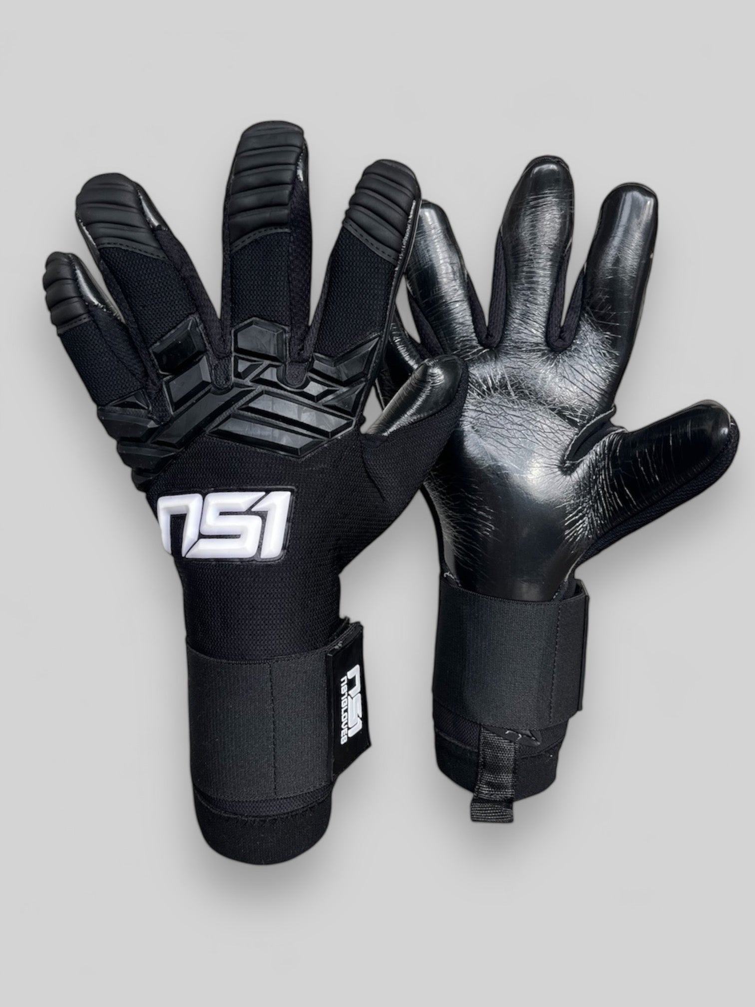 Chromatic Elite - Black - Professional Goalkeeper Gloves