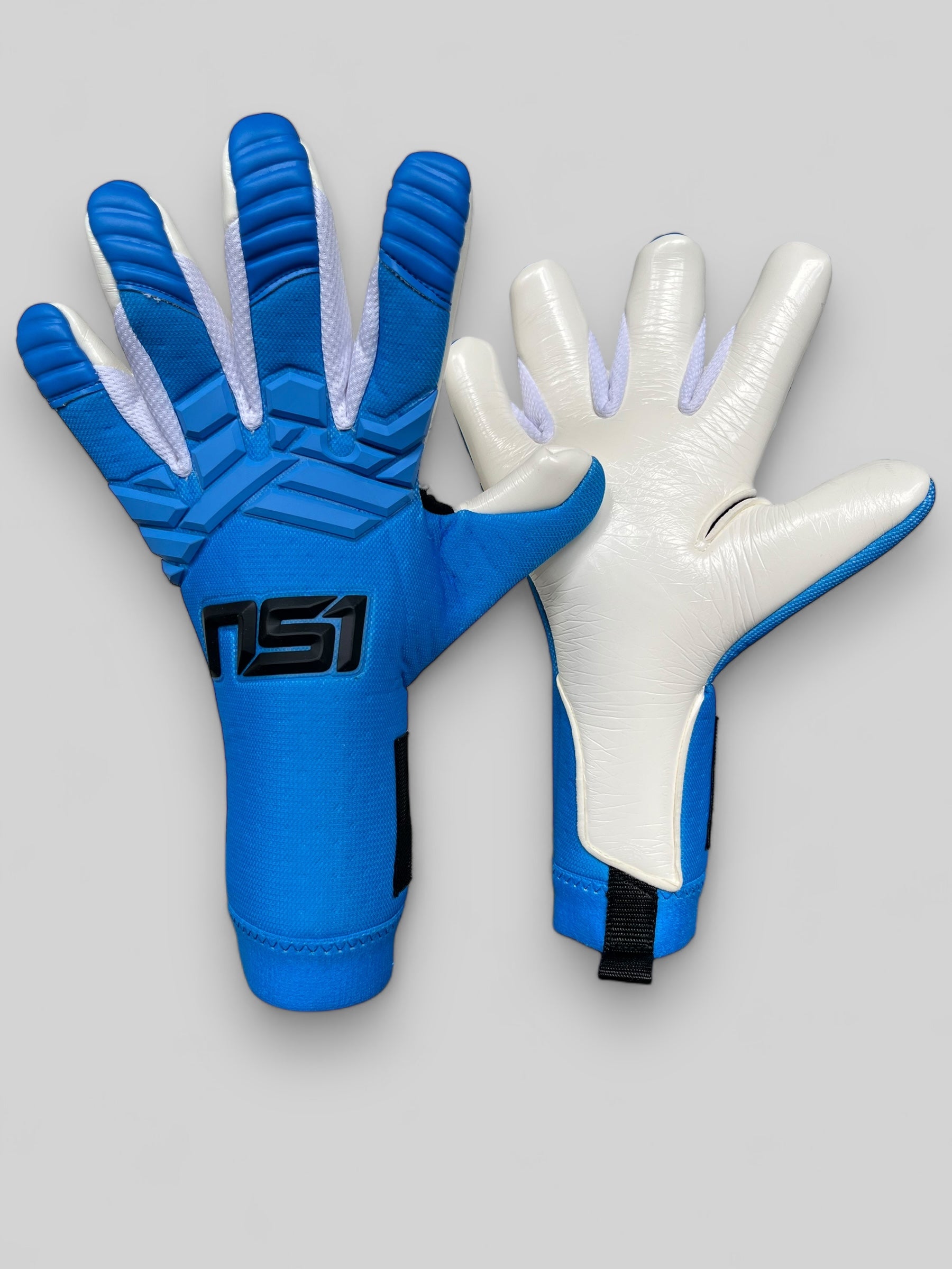 Chromatic Elite - Blue - Professional Goalkeeper Gloves 1
