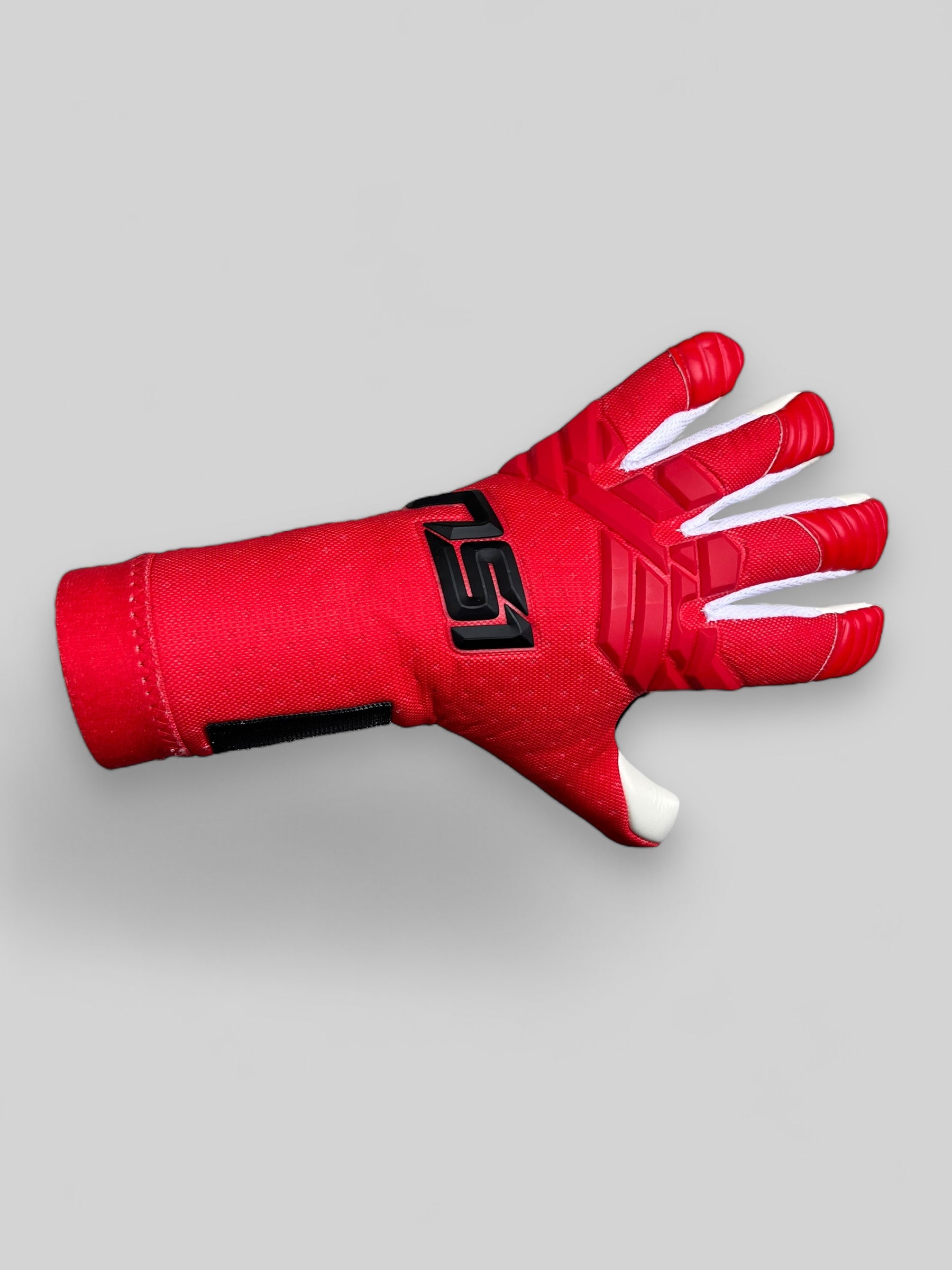 goalkeeper gloves