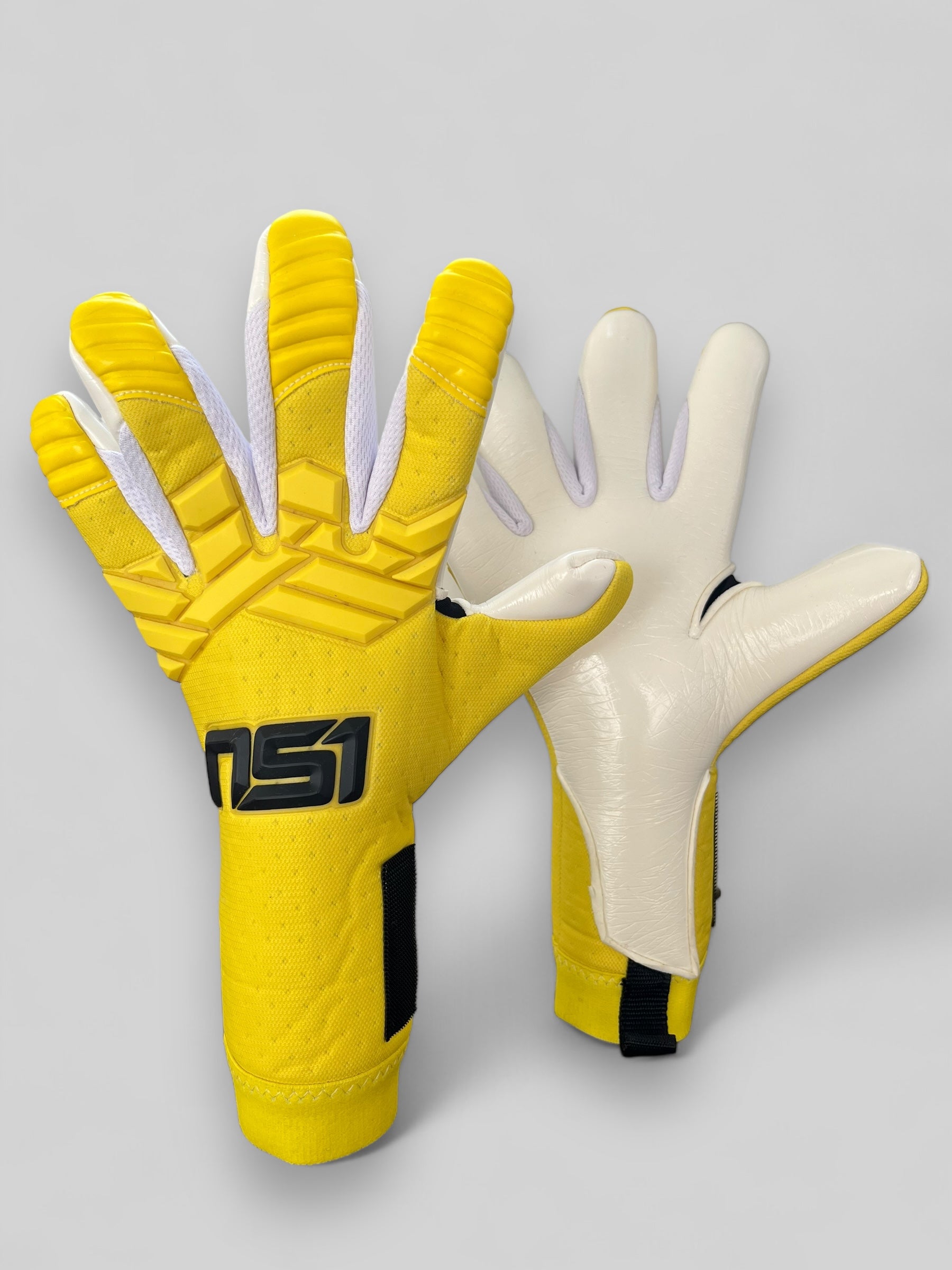 goalkeeper gloves