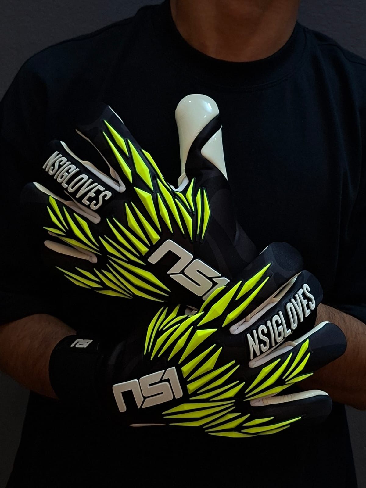 Onyx - Black/Neon Yellow